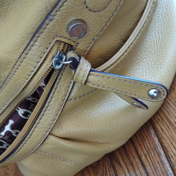 Tignanello Hand bag in mustard - Picture 6 of 9